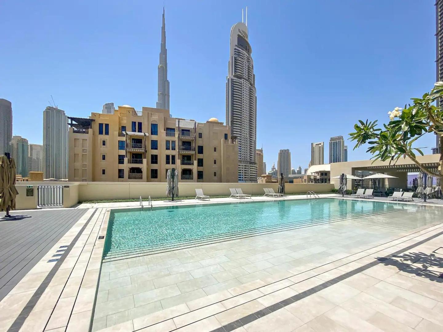 Apartment The Burj Khalifa Luxury 2-bed In Burj Royale Dubai