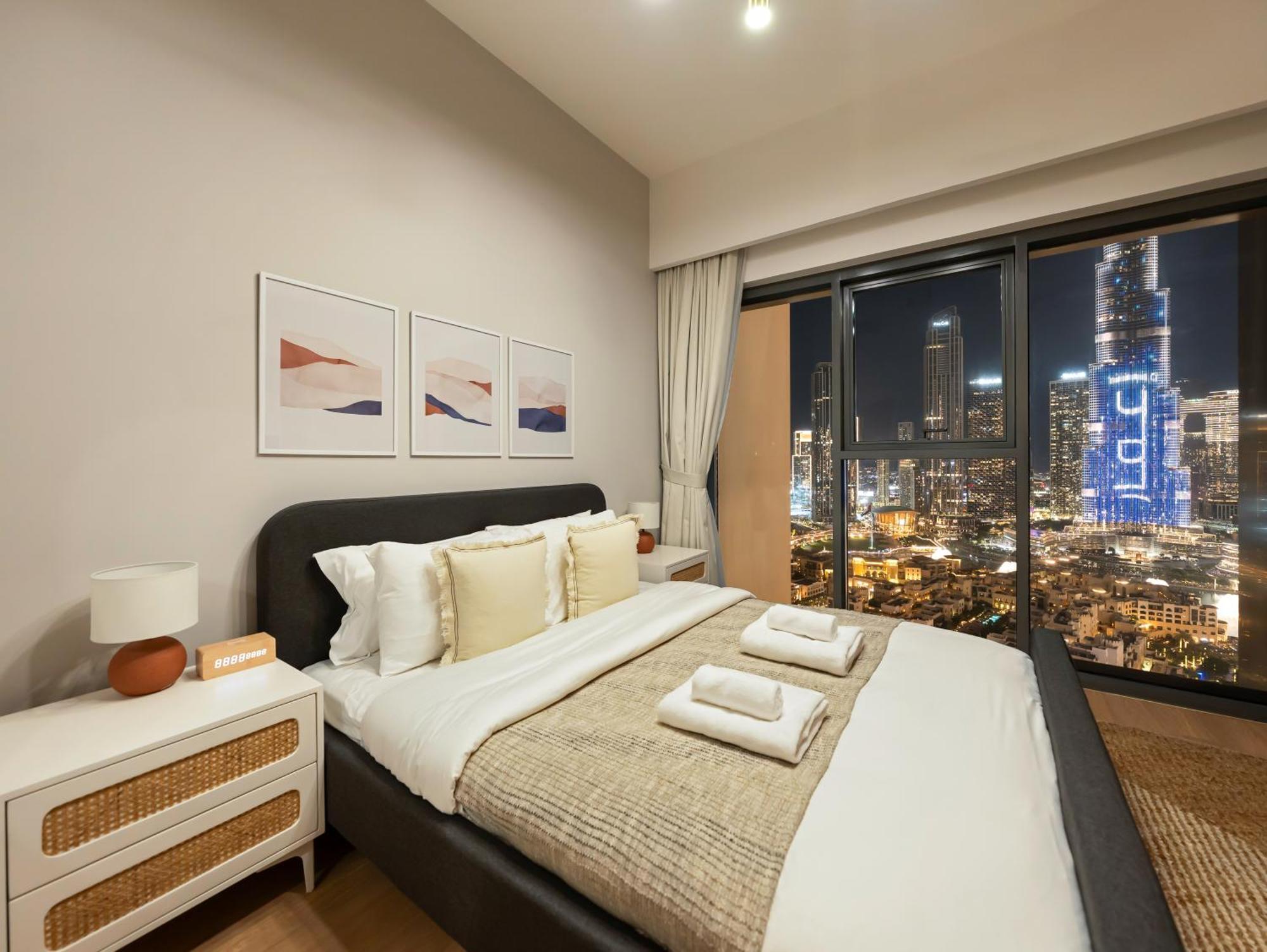The Burj Khalifa Luxury 2-bed In Burj Royale *