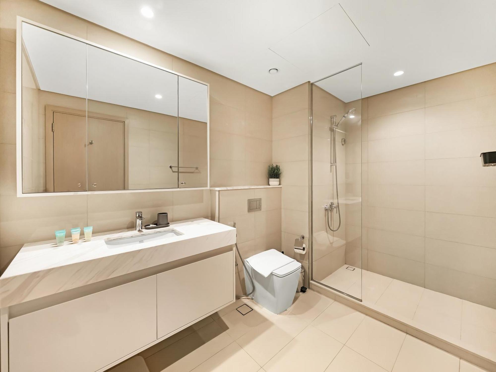 Apartment The Burj Khalifa Luxury 2-bed In Burj Royale Dubai