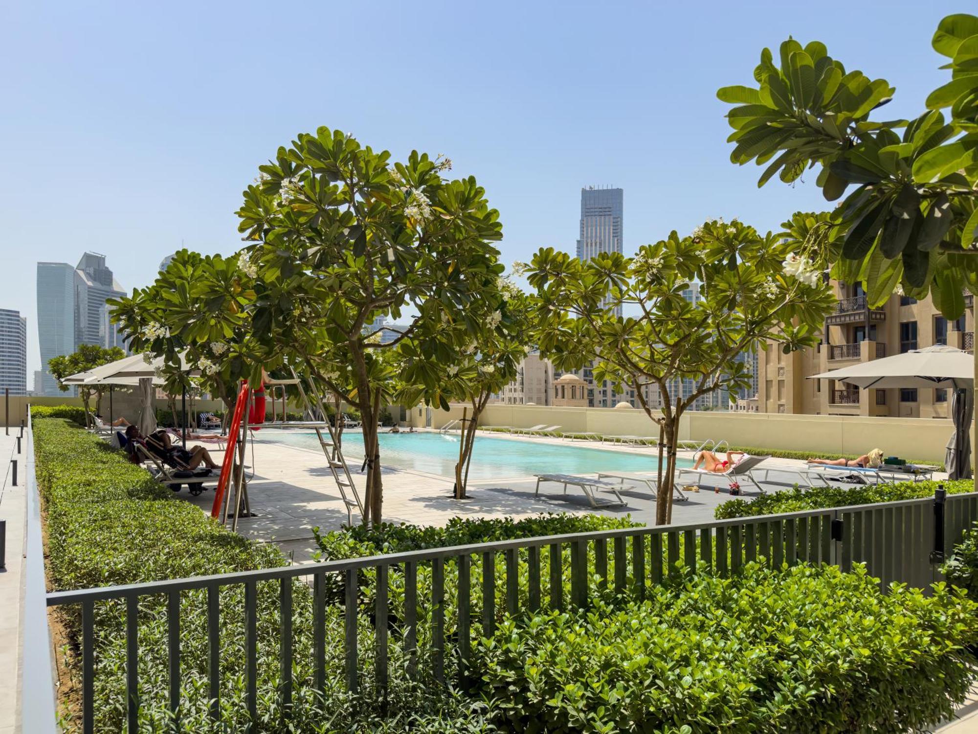 Apartment The Burj Khalifa Luxury 2-bed In Burj Royale Dubai